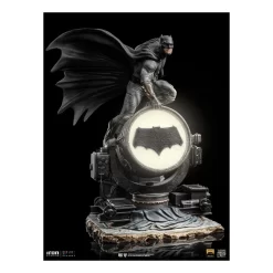 DC Comics Zack Snyder's Justice League - Deluxe Art Scale 1/10 - Figurine Batman On Batsignal PRÉCOMMANDE -Figurines Soldes dc comics zack snyder s justice league deluxe art scale 110 figurine batman on batsignal 11