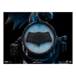 DC Comics Zack Snyder's Justice League - Deluxe Art Scale 1/10 - Figurine Batman On Batsignal PRÉCOMMANDE -Figurines Soldes dc comics zack snyder s justice league deluxe art scale 110 figurine batman on batsignal 9